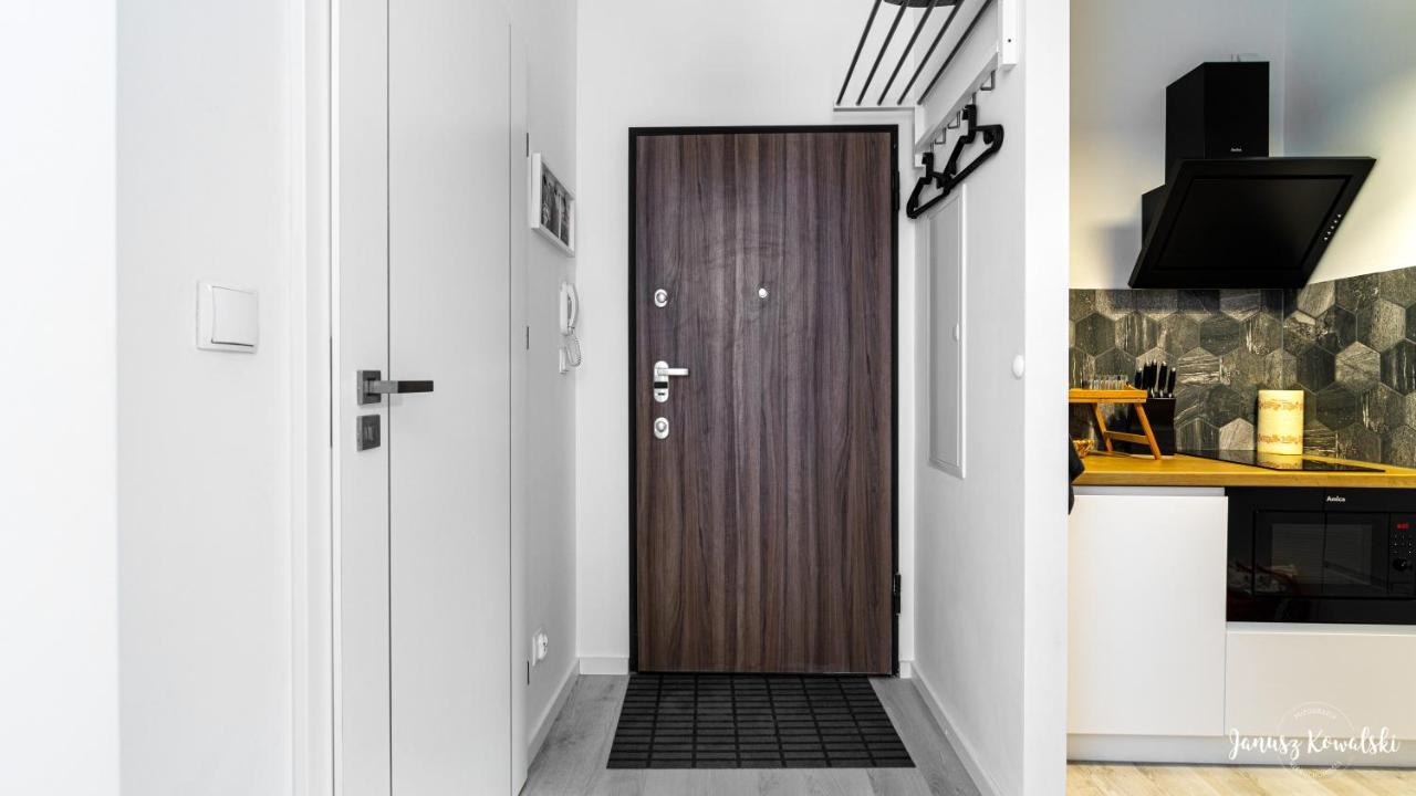 غدانسك Maya'S Flats & Resorts 32 - Garden Gate المظهر الخارجي الصورة